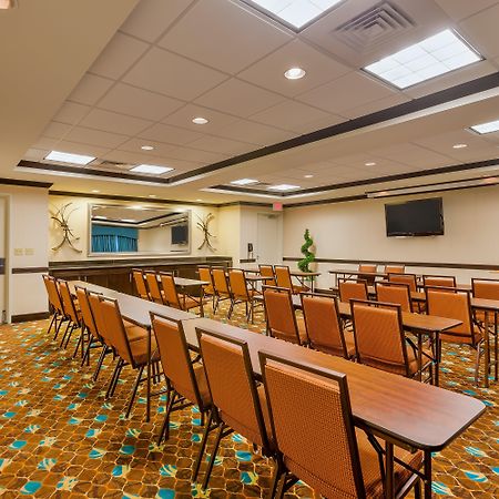 Holiday Inn Express And Suites Alpine By Ihg Екстериор снимка