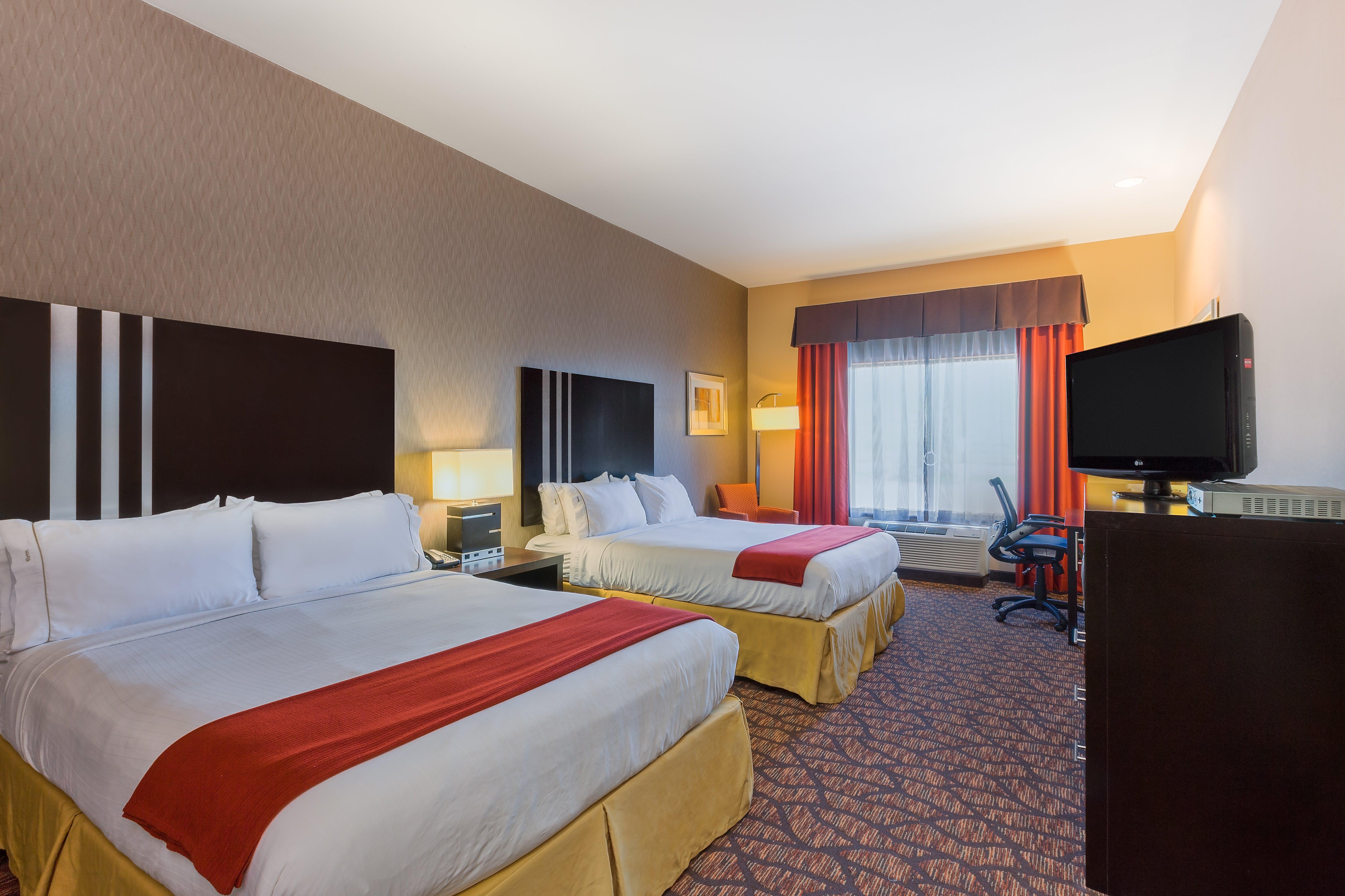 Holiday Inn Express And Suites Alpine By Ihg Екстериор снимка