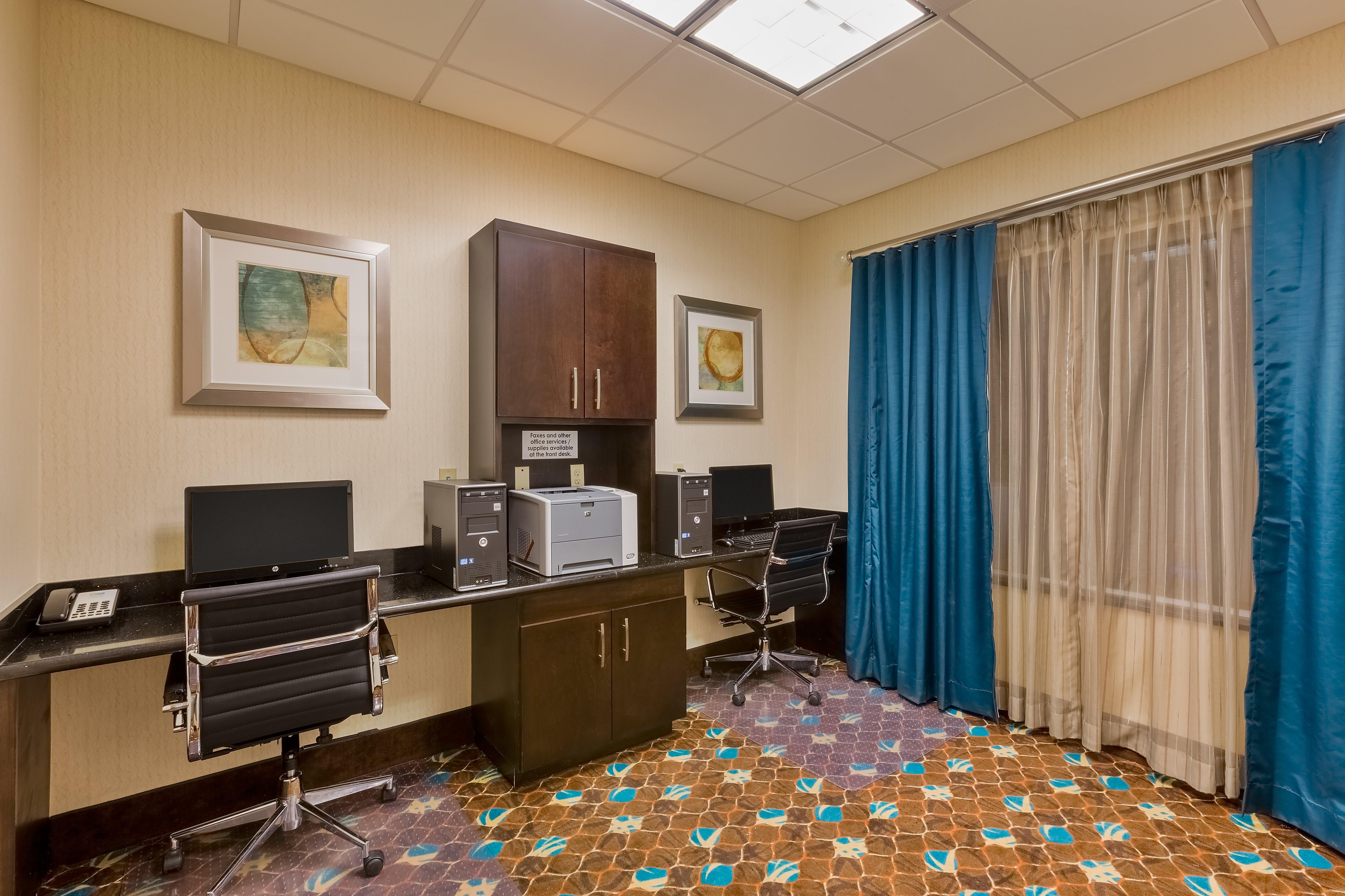 Holiday Inn Express And Suites Alpine By Ihg Екстериор снимка