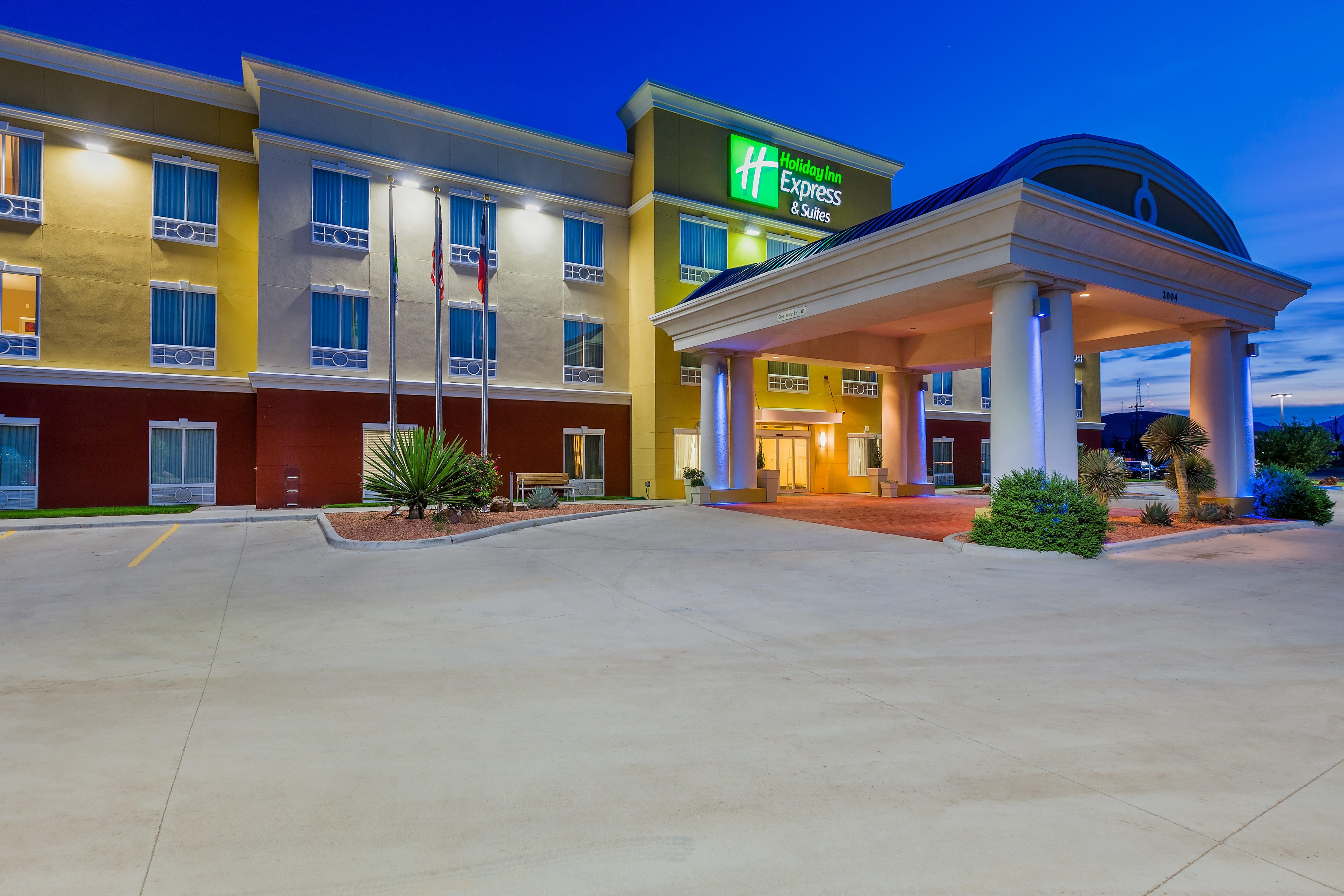 Holiday Inn Express And Suites Alpine By Ihg Екстериор снимка