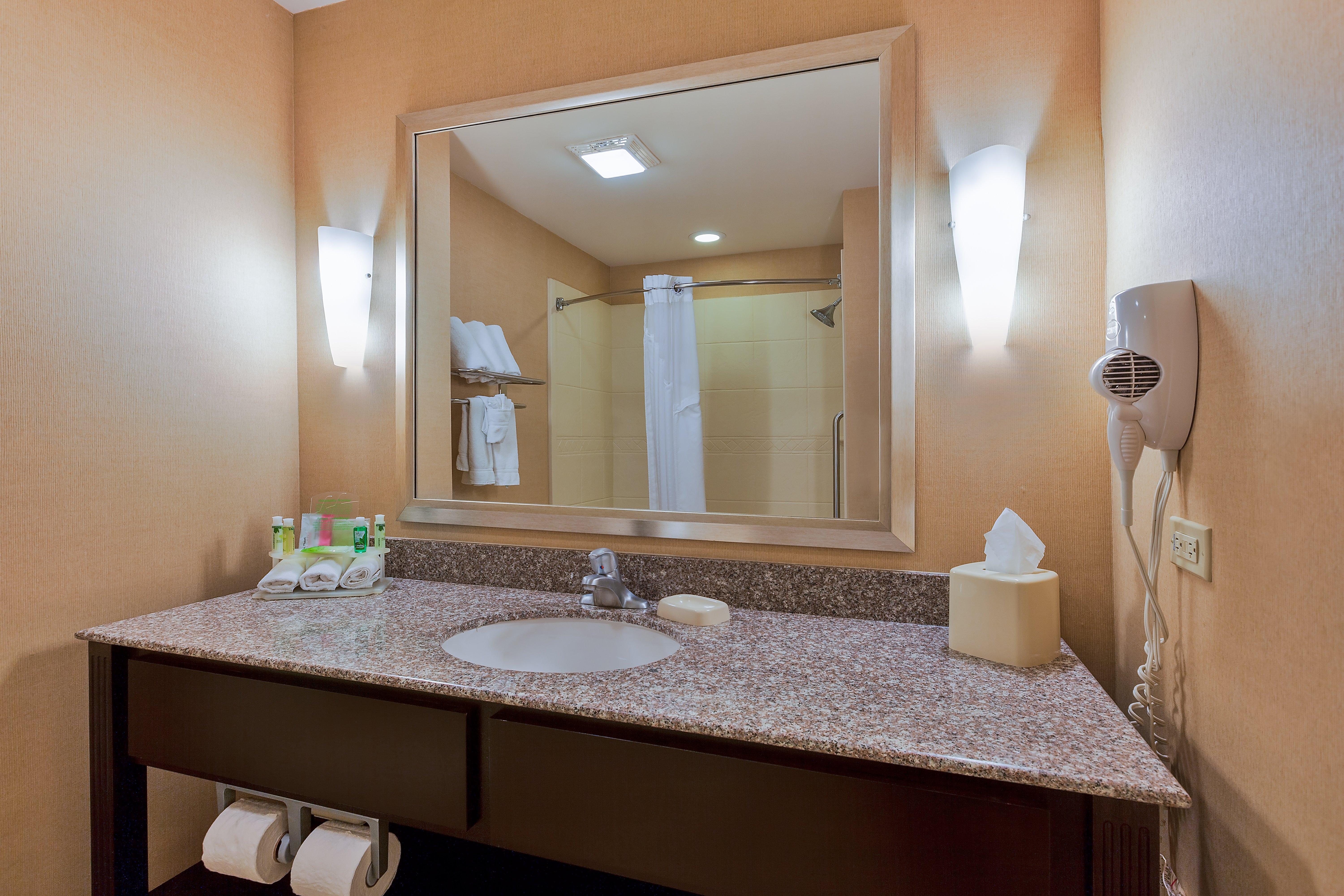 Holiday Inn Express And Suites Alpine By Ihg Екстериор снимка