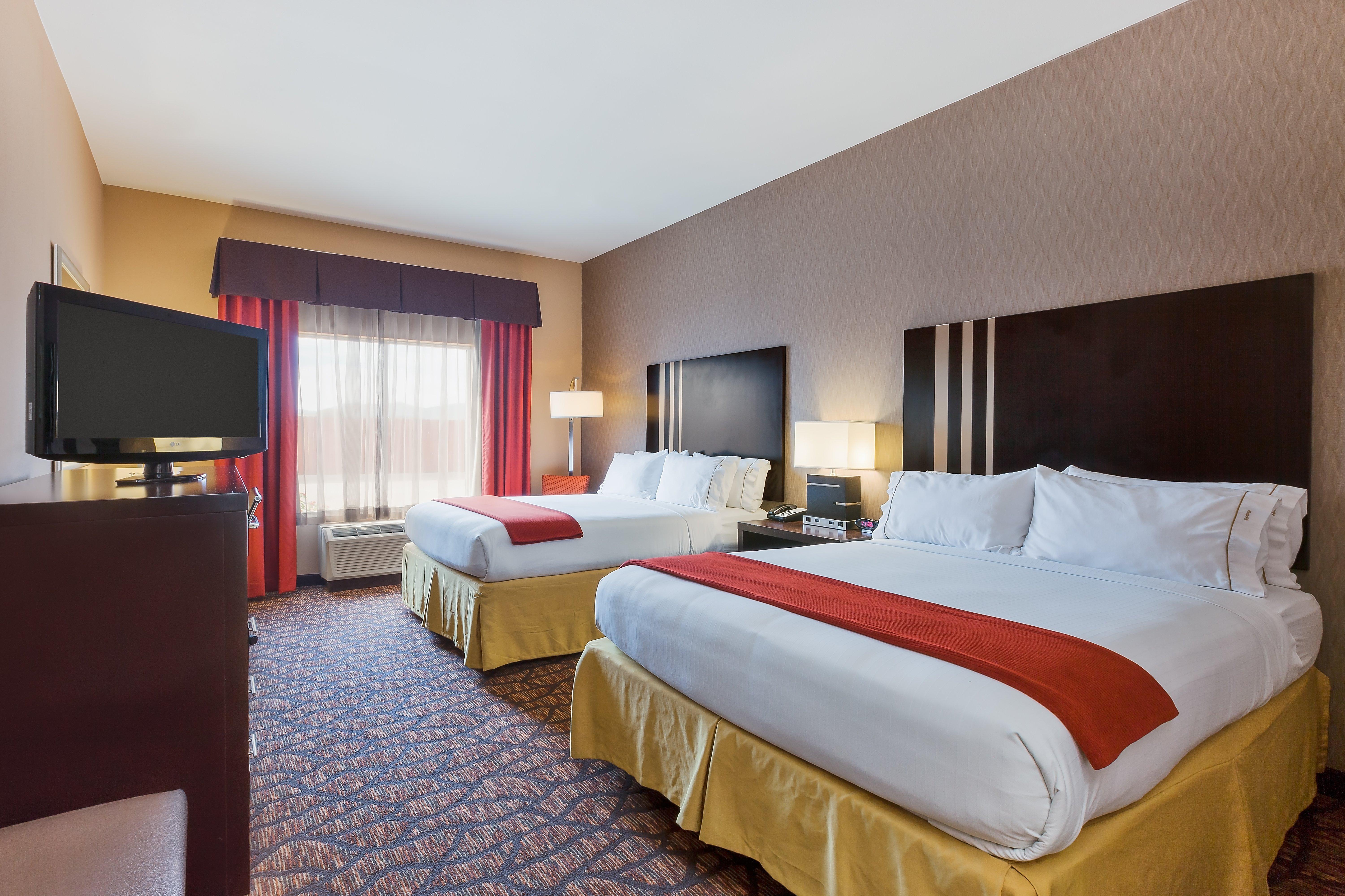 Holiday Inn Express And Suites Alpine By Ihg Екстериор снимка