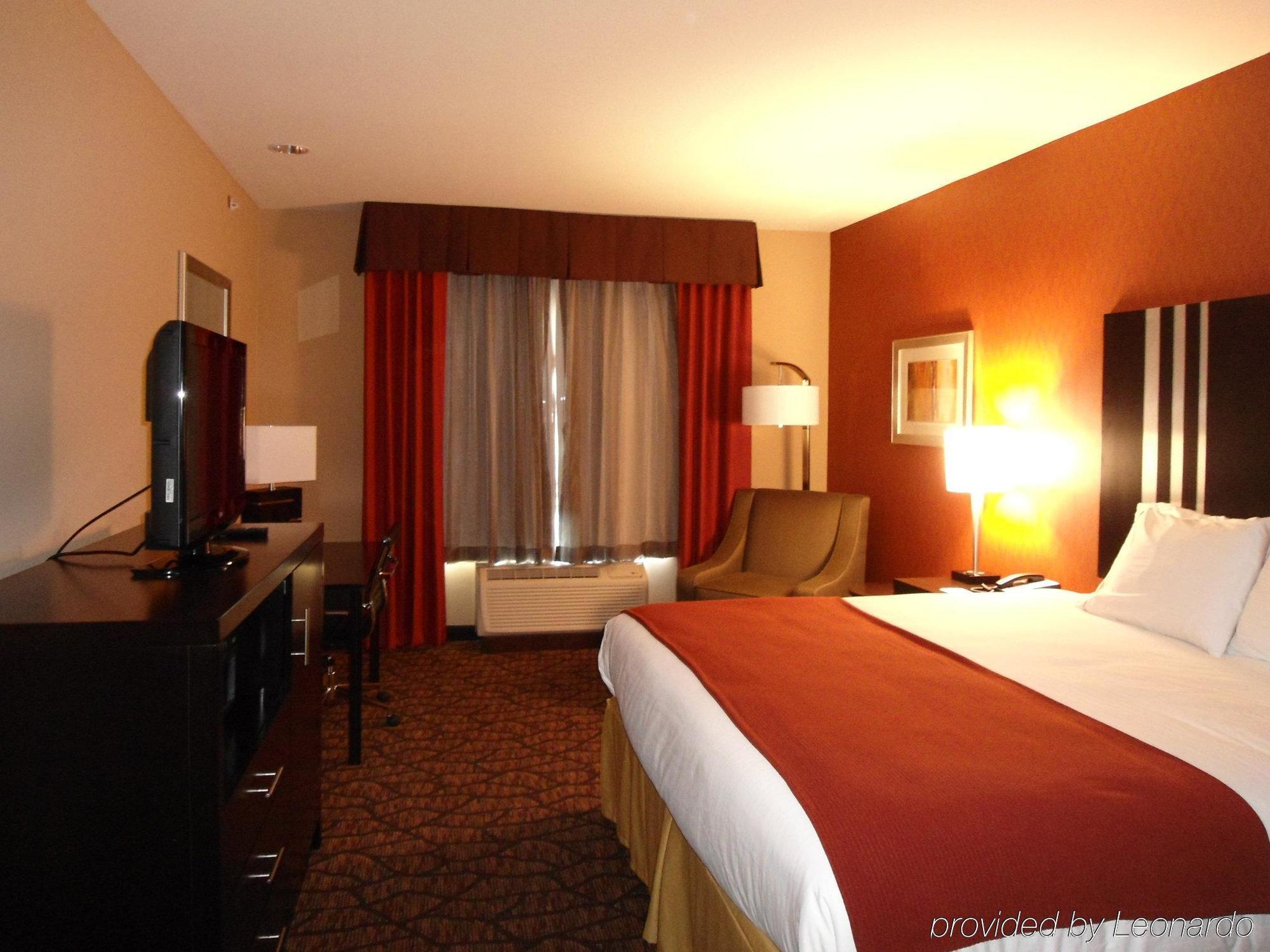 Holiday Inn Express And Suites Alpine By Ihg Стая снимка